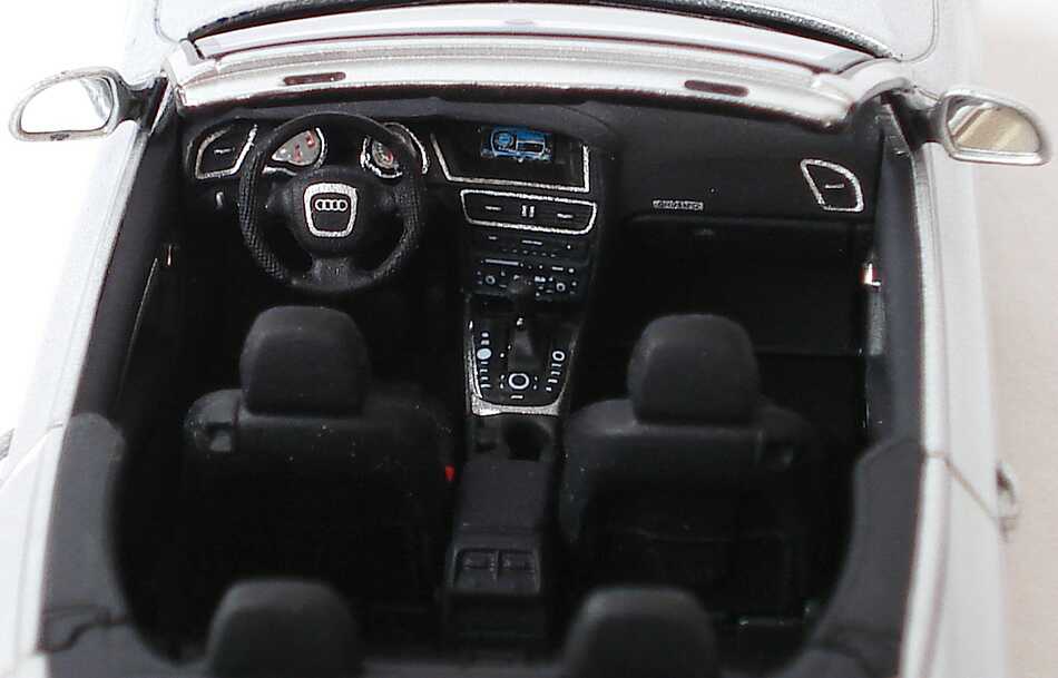 Foto 1:43 Audi A5 Cabriolet 3.0 TDI quattro eissilber-met. Werbemodell Schuco 5010805323