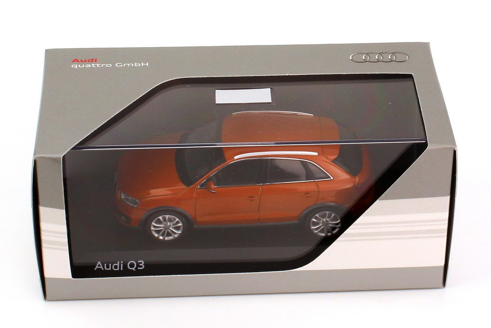 Foto 1:43 Audi Q3 samoaorange-met. Werbemodell Schuco 5011103623