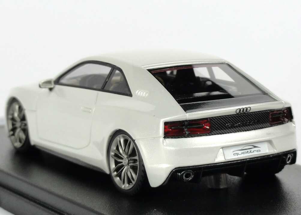 Foto 1:43 Audi Quattro Concept Car (Paris Motorshow 2010) perlweiß-met. (1 of 99) Looksmart LSAUDI