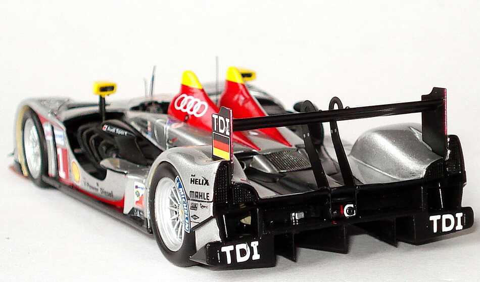 Foto 1:43 Audi R15 TDI 24h von Le Mans 2009 Audi Sport Team Joest Nr.1, Capello / Kristensen / McNish Werbemodell Spark 5020900213