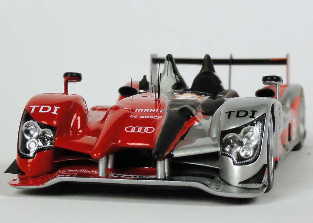 Foto 1:43 Audi R15+ TDI 24h von Le Mans 2010 Nr.9, Bernhard / Dumas / Rockenfeller (Siegerfahrzeug) Werbemodell Spark 5021000213