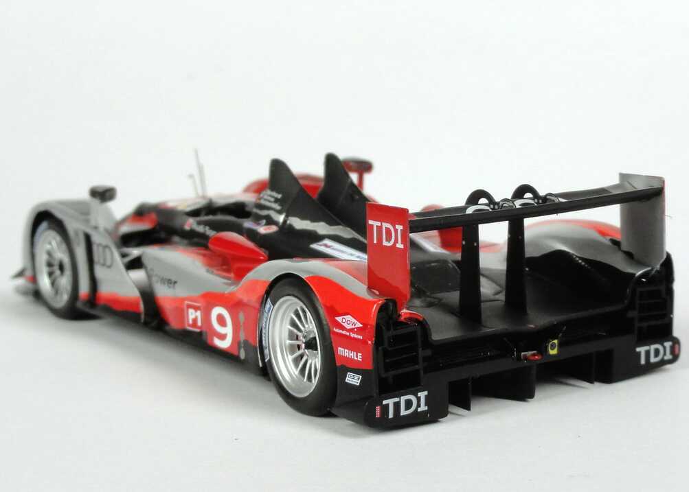 Foto 1:43 Audi R15+ TDI 24h von Le Mans 2010 Nr.9, Bernhard / Dumas / Rockenfeller (Siegerfahrzeug) Werbemodell Spark 5021000213