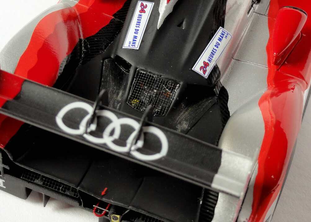 Foto 1:43 Audi R15+ TDI 24h von Le Mans 2010 Nr.8, Fässler / Lotterer / Treluyer Werbemodell Spark 5021000223