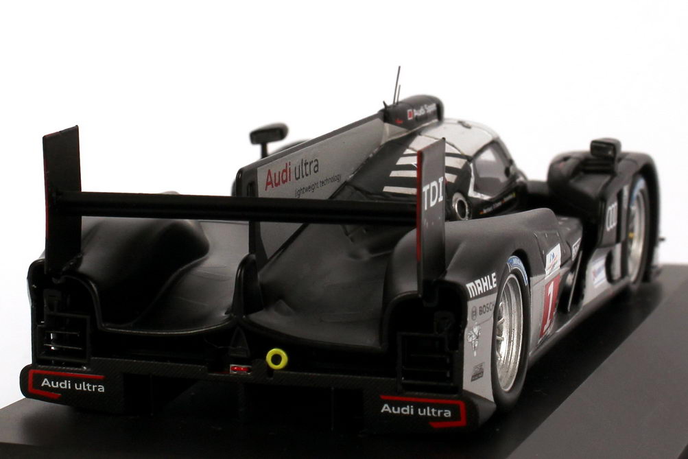 Foto 1:43 Audi R18 TDI 24h von Le Mans 2011 Nr.1, Bernhard / Dumas / Rockenfeller Werbemodell Spark 5021100123