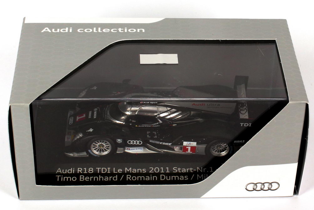 Foto 1:43 Audi R18 TDI 24h von Le Mans 2011 Nr.1, Bernhard / Dumas / Rockenfeller Werbemodell Spark 5021100123