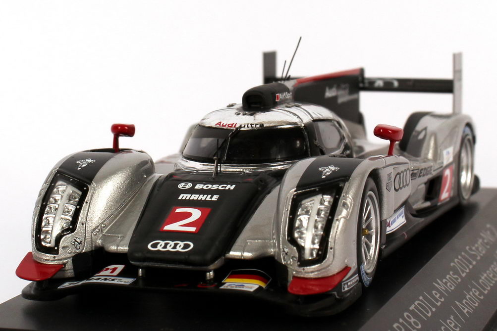 Foto 1:43 Audi R18 TDI 24h von Le Mans 2011 Nr.2, Fässler / Lotterer / Tréluyer, Siegerfahrzeug Werbemodell Spark 5021100133