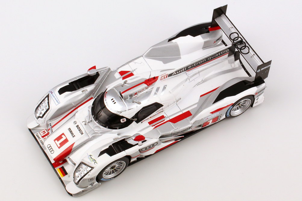 Foto 1:43 Audi R18 e-tron quattro 24h von LeMans 2012 Nr.1,  Marcel Fässler / André Lotterer / Benoît Tréluyer, Siegerfahrzeug Werbemodell Spark 5021200213