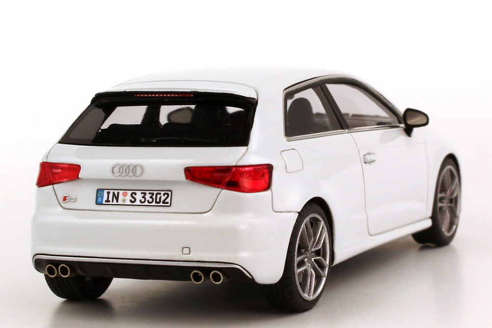 Audi S3 (8V) 2013 gletscher-weiß-met. Werbemodell ...