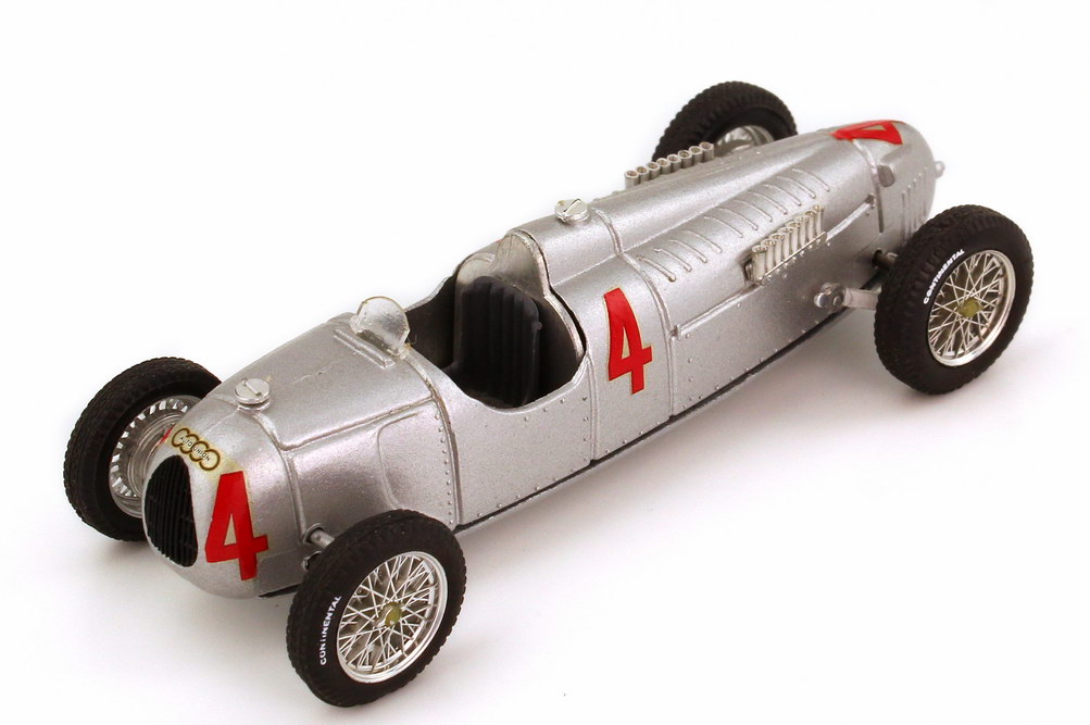 Foto 1:43 Auto Union Typ C 1936 Nr.4, Bernd Rosemeyer, Sitz grau Brumm