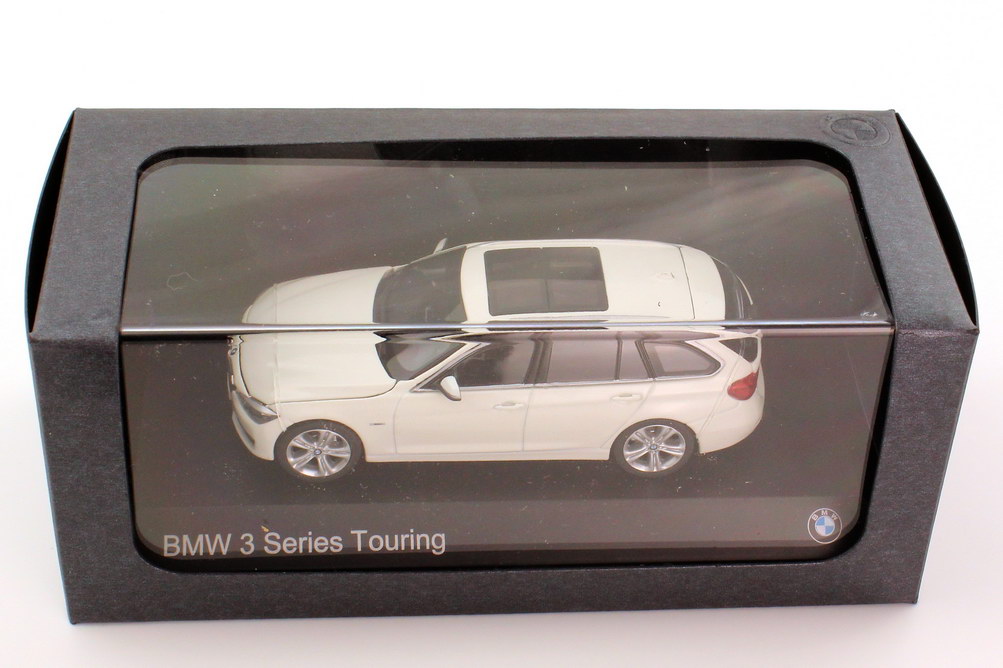 Foto 1:43 BMW 3er touring (F31) alpine-weiß-III Werbemodell BMW-Group 80422244249