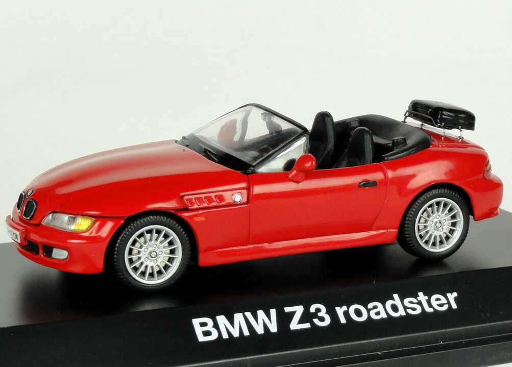 Foto 1:43 BMW Z3 roadster rot mit Träger auf Kofferraumdeckel Werbemodell Schuco 80429422112