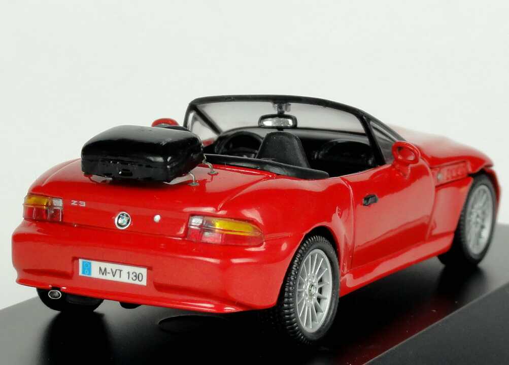 Foto 1:43 BMW Z3 roadster rot mit Träger auf Kofferraumdeckel Werbemodell Schuco 80429422112