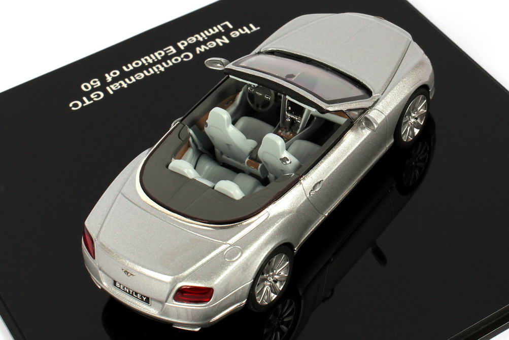 Foto 1:43 Bentley Continental GTC II silber-met. The New Continental GTC 1 of 50, IAA 2011 Bentley Classic Mode BL927