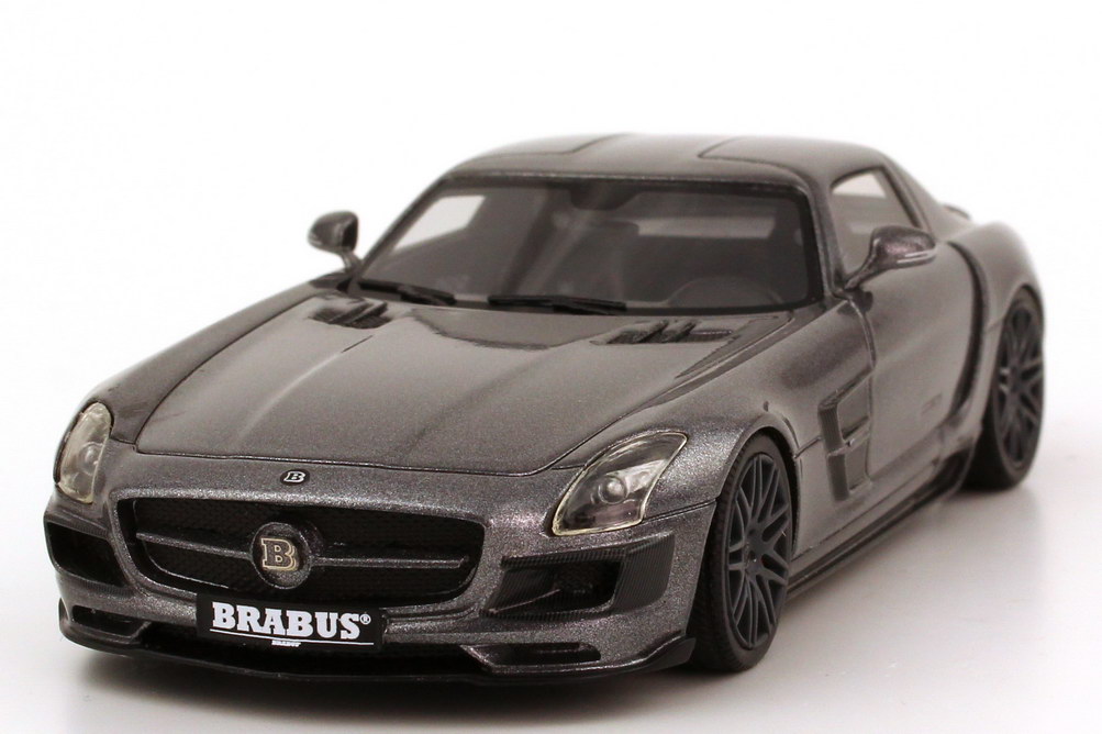 Foto 1:43 Brabus 700 Biturbo Basis Mercedes-Benz SLS AMG C197 grau-met. - 1 of 300 pcs - Schuco ProR430883090819743