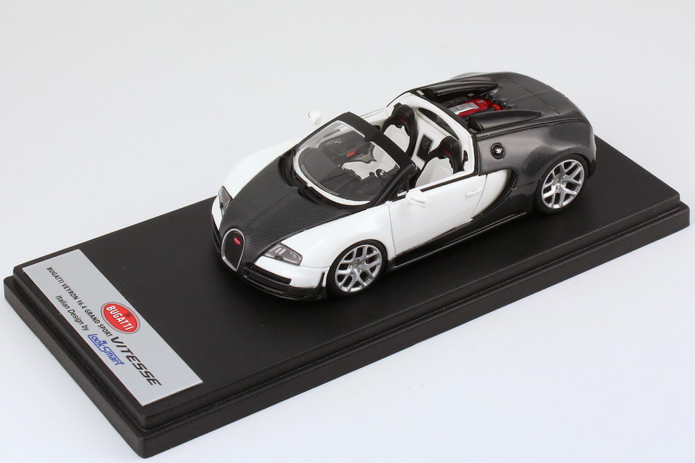 Foto 1:43 Bugatti Veyron 16.4 Grand Sport Vitesse carbon-schwarz/weiß Looksmart LS396C