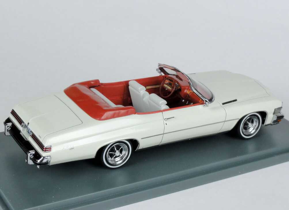 Foto 1:43 Buick LeSabre Convertible (1974) weiß NEO Scale Models 44121