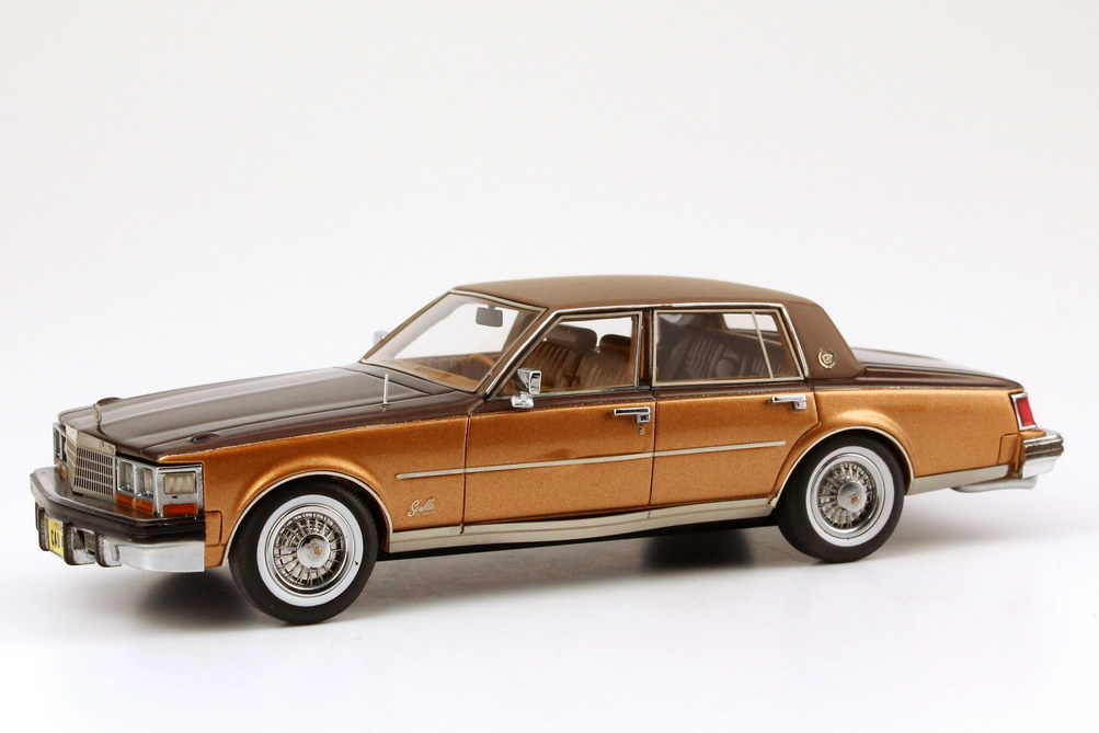 Foto 1:43 Cadillac Seville Elegante 1975 gold-braun-met./dunkel-braun-met. NEO Scale Models 43497