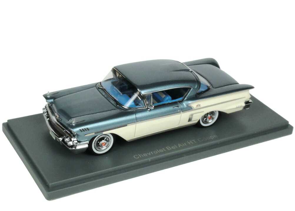 Foto 1:43 Chevrolet Bel Air Impala ´58 blau-met./creme-weiß NEO Scale Models 44085