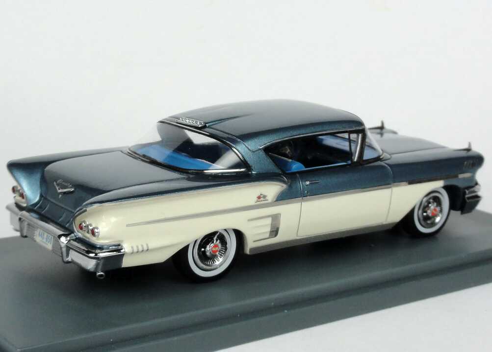 Foto 1:43 Chevrolet Bel Air Impala ´58 blau-met./creme-weiß NEO Scale Models 44085