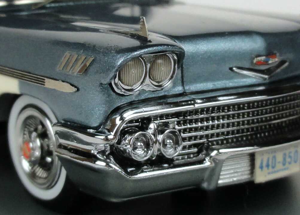 Foto 1:43 Chevrolet Bel Air Impala ´58 blau-met./creme-weiß NEO Scale Models 44085