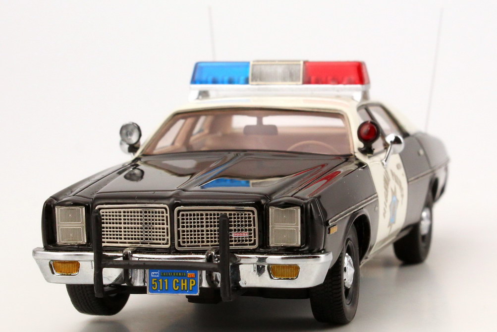 Foto 1:43 Dodge Monaco (1978) California Highway Patrol NEO Scale Models 43511