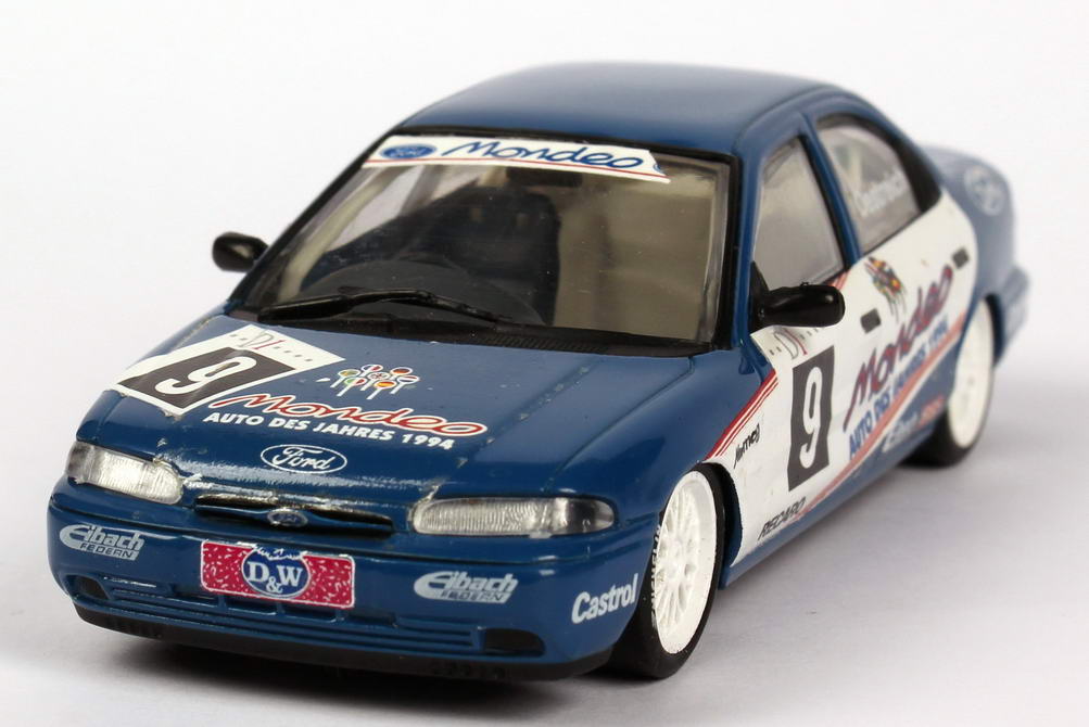 Foto 1:43 Ford Mondeo Stufenheck ADAC TW-Cup 1994 Eggenberger Motorsport Nr.9, Oestreich Minichamps 430948009