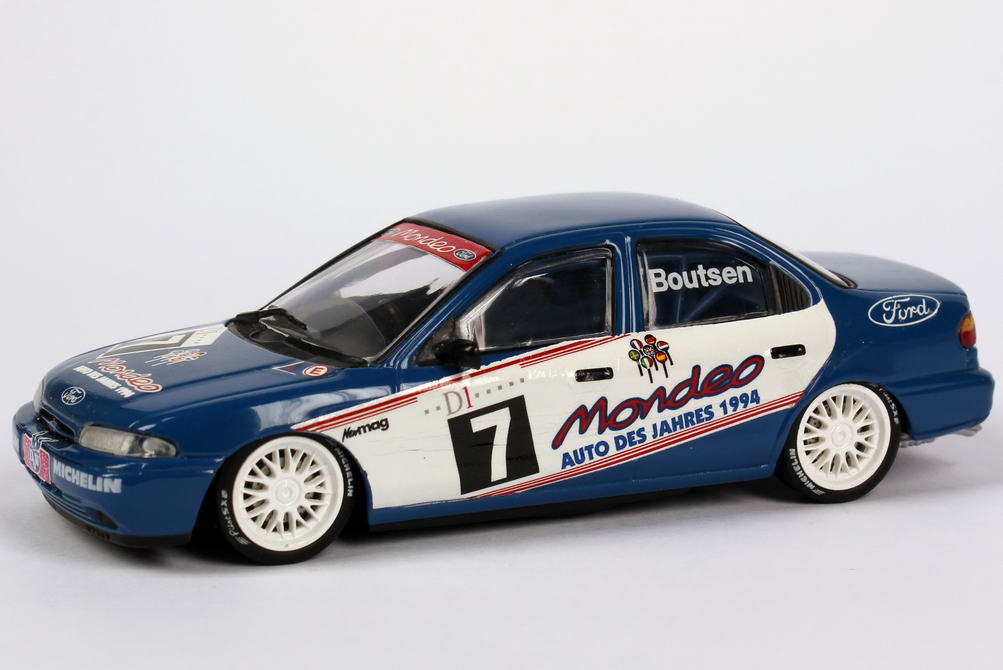 Foto 1:43 Ford Mondeo Stufenheck ADAC TW-Cup 1994 Eggenberger Motorsport Nr.7, Boutsen Minichamps 430948007
