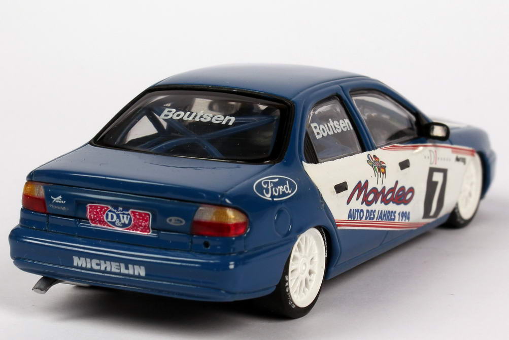 Foto 1:43 Ford Mondeo Stufenheck ADAC TW-Cup 1994 Eggenberger Motorsport Nr.7, Boutsen Minichamps 430948007