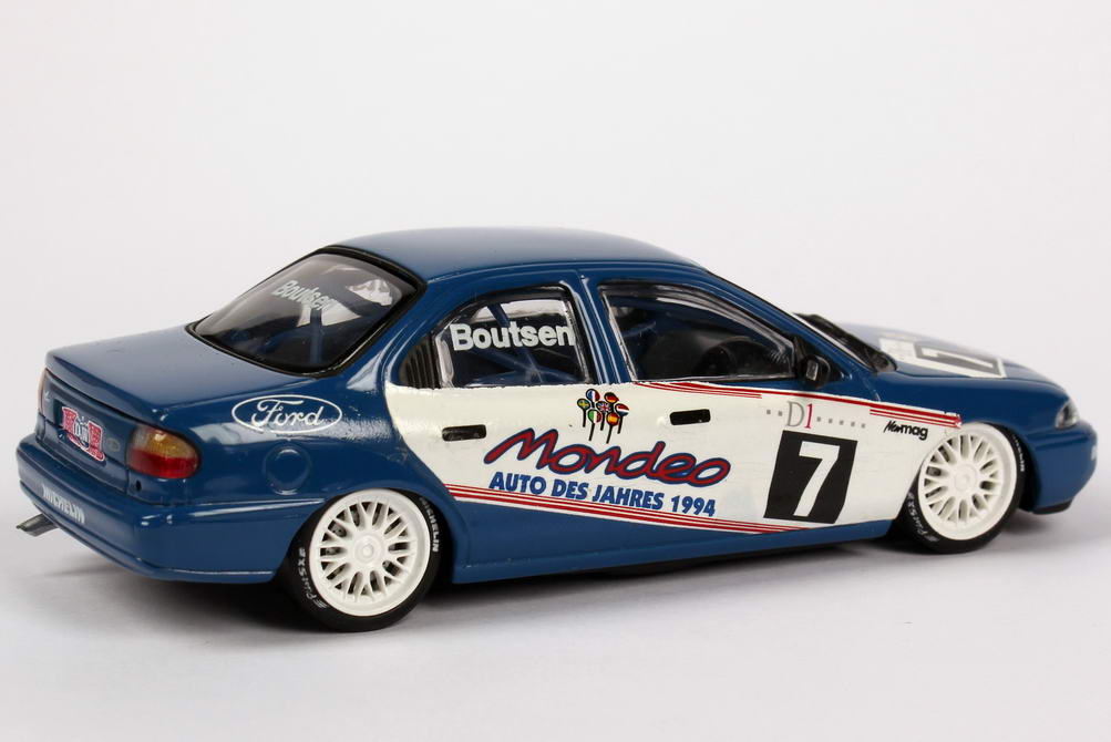Foto 1:43 Ford Mondeo Stufenheck ADAC TW-Cup 1994 Eggenberger Motorsport Nr.7, Boutsen Minichamps 430948007