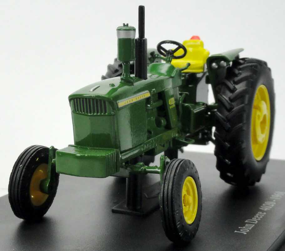Foto 1:43 John Deere 4020 (1968) Tractor grün Universal Hobbies