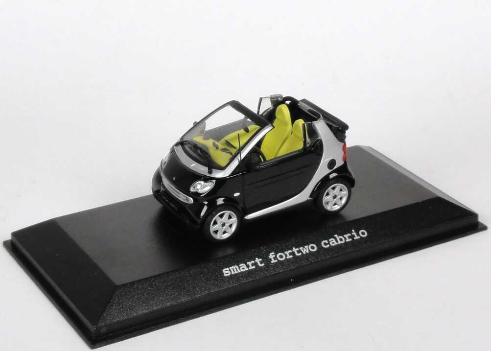 Foto 1:43 MCC Smart Cabrio jack-black/silber-met. + Bodypanels in lite-white Werbemodell Minichamps 0012497V001C51Q00