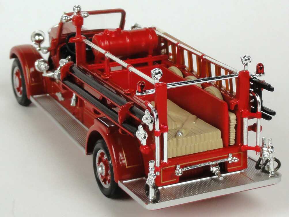 Foto 1:43 Mack Type 75BX (1935) Fire Engine Hanover Fire Dept. Yat Ming 43001