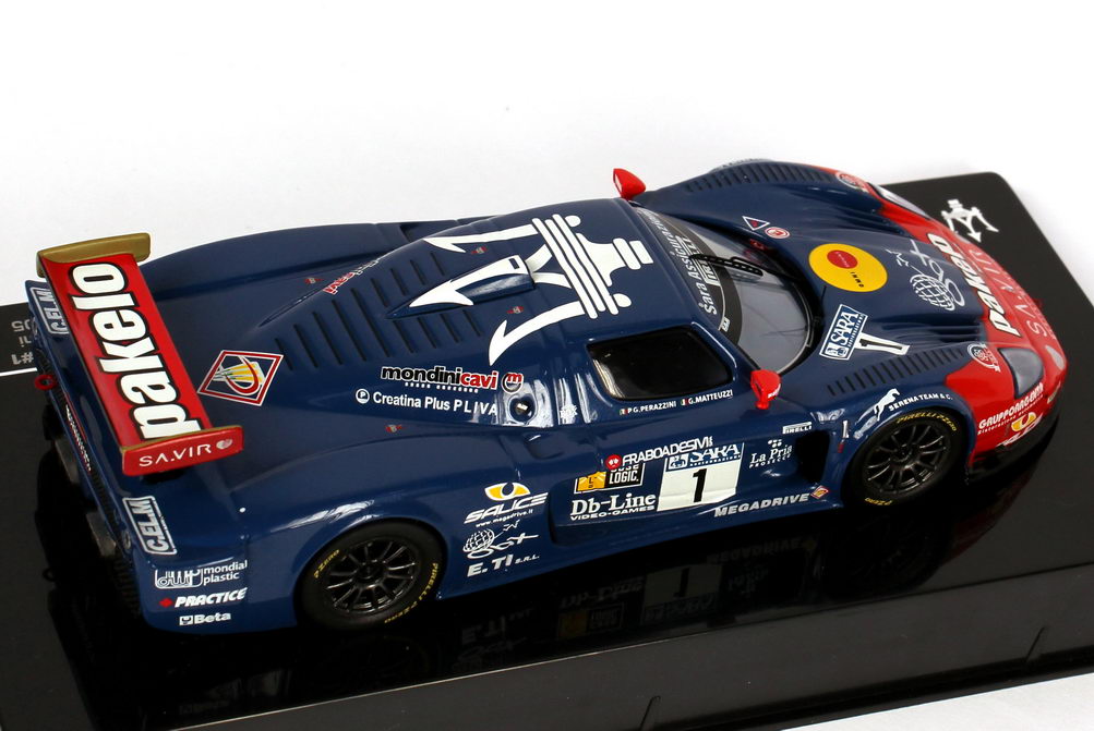 Foto 1:43 Maserati MC12 Championato GT Italia 2005 Pakelo Nr.1, Matteuzzi / Perazzini Ixo GTM061