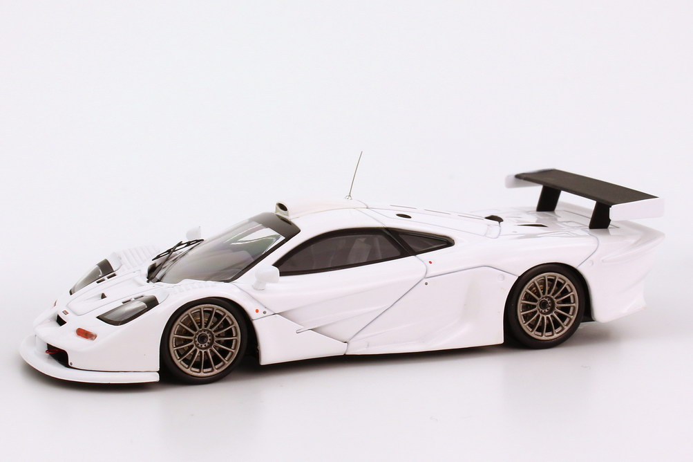 Foto 1:43 McLaren F1 GTR Plain-Color-Model weiß hpi-racing 8194