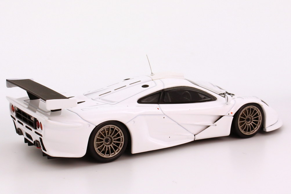 Foto 1:43 McLaren F1 GTR Plain-Color-Model weiß hpi-racing 8194