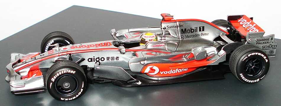 Foto 1:43 McLaren Mercedes MP 4-23 Formel 1 2008 Vodafone Nr.22, Lewis Hamilton (World Champion in Sammlerbox)Werbemodell Minichamps B66962422