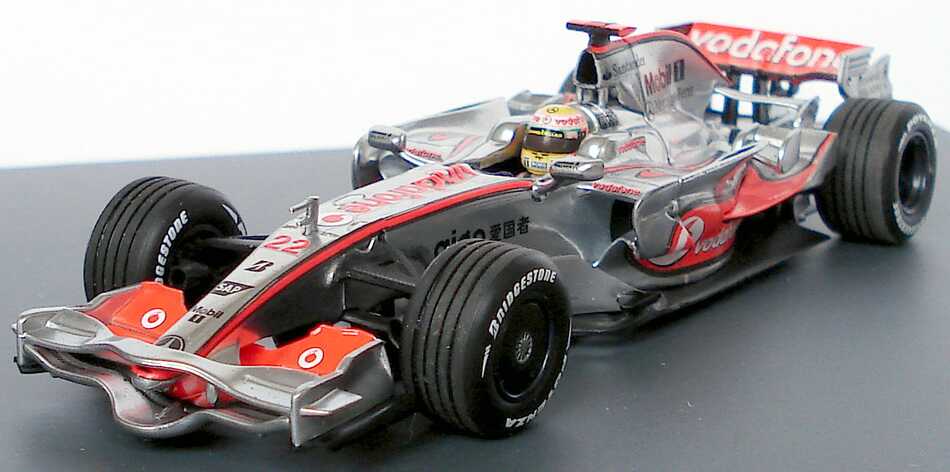Foto 1:43 McLaren Mercedes MP 4-23 Formel 1 2008 Vodafone Nr.22, Lewis Hamilton (World Champion in Sammlerbox)Werbemodell Minichamps B66962422