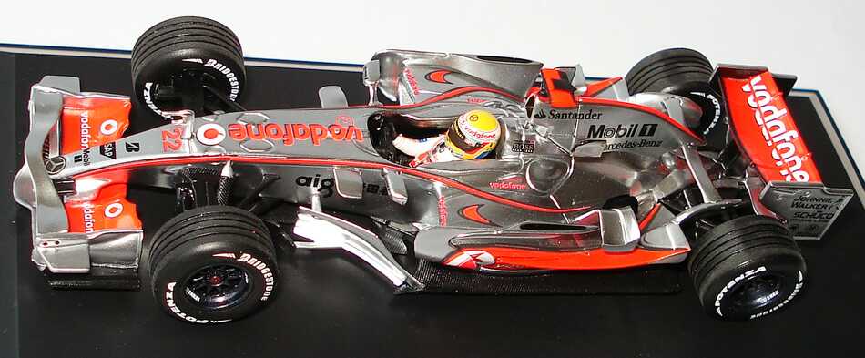 Foto 1:43 McLaren Mercedes MP 4-23 Formel 1 2008 Showcar, Lewis Hamilton Werbemodell Minichamps B66960003