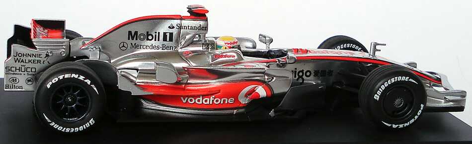 Foto 1:43 McLaren Mercedes MP 4-23 Formel 1 2008 Vodafone Nr.22, Lewis Hamilton (World Champion)Werbemodell Minichamps B66962421