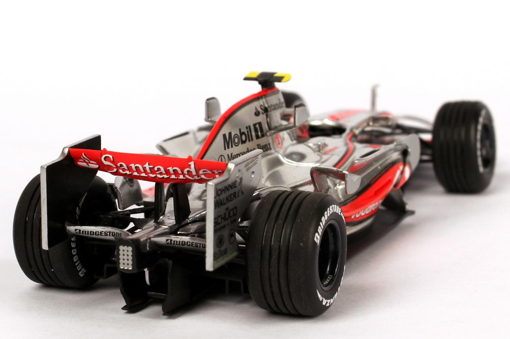 Foto 1:43 McLaren Mercedes MP 4-23 Showcar Formel 1 2008 Vodafone, Heikki Kovalainen Minichamps 530084393