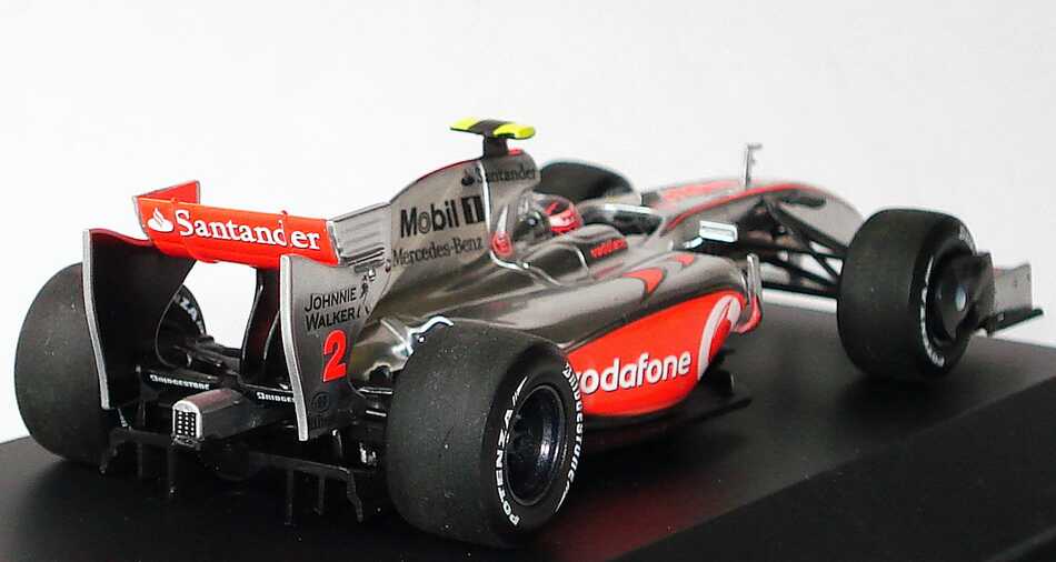 Foto 1:43 McLaren Mercedes MP 4-24 Formel 1 2009 Vodafone Nr.2, Heikki Kovalainen Werbemodell Minichamps B66960039