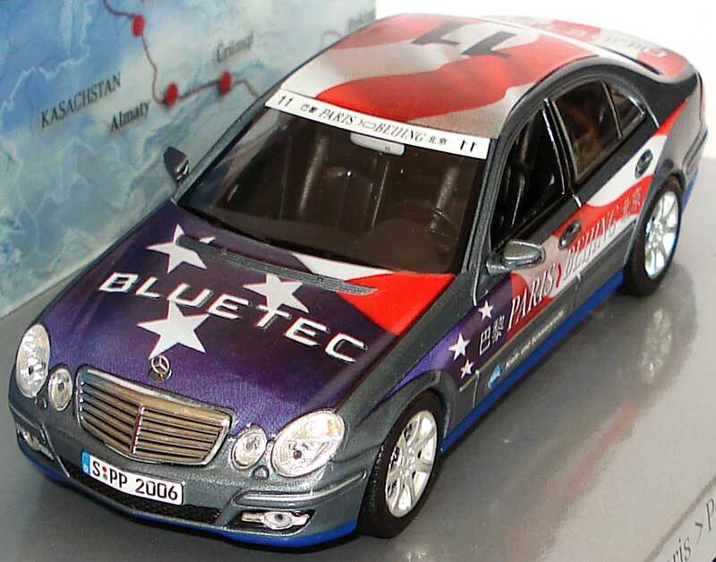 Foto 1:43 Mercedes-Benz E-Klasse Facelift (W211) Rallye Paris-Peking Team Bluetec Nr.11 Werbemodell Minichamps B66962267