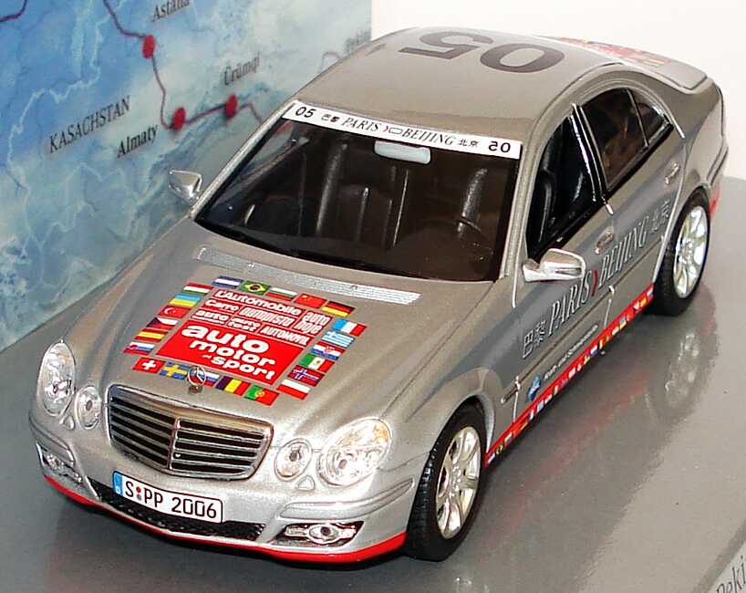 Foto 1:43 Mercedes-Benz E-Klasse Facelift (W211) Rallye Paris-Peking Team auto, motor und sport Nr.05 Werbemodell Minichamps B66962261