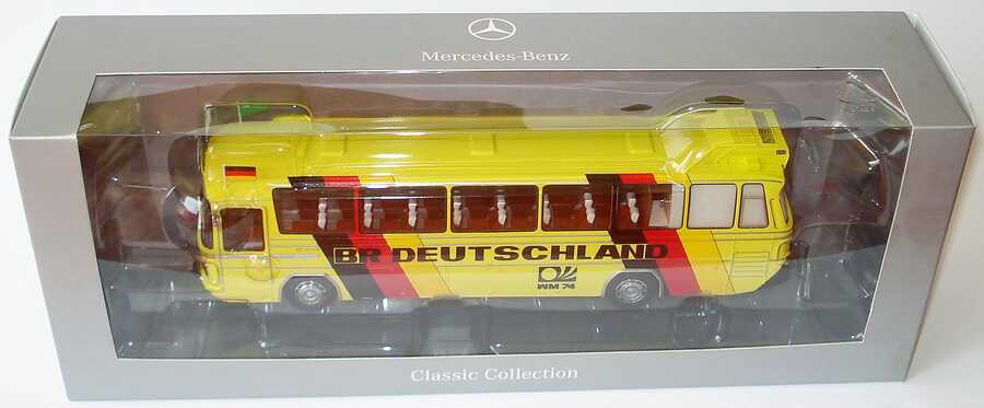 Foto 1:43 Mercedes-Benz O 302 Mannschaftsbus BR Deutschland Fußball-WM 1974 Werbemodell Minichamps B66960229