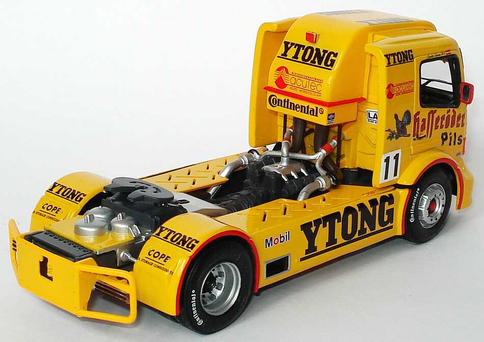 Foto 1:43 Mercedes-Benz Race Atego ETRC 1999 Hasseröder, Ytong Nr.11, Jordi Gene Werbemodell Minichamps B66000289