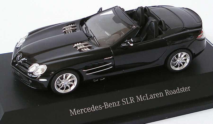 Foto 1:43 Mercedes-Benz SLR McLaren Roadster (R199) crystal galaxite black Werbemodell Minichamps B66961006