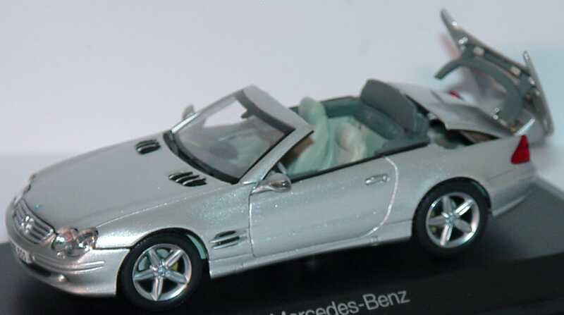 Foto 1:43 Mercedes-Benz SL 500 (R230) brillantsilber-met. mit funktionalem Variodach Werbemodell Norev B66961968