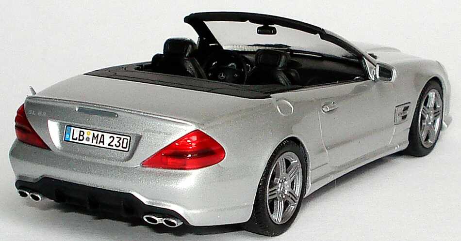 Foto 1:43 Mercedes-Benz SL 63 AMG (R230, Modell 2008) silber-met. Werbemodell Minichamps B66960018