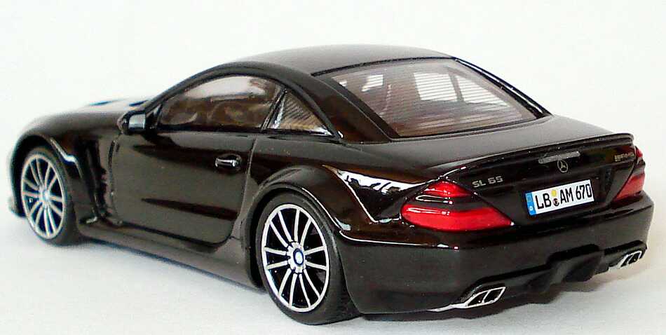 Foto 1:43 Mercedes-Benz SL 65 AMG Black Series (R230, Modell 2008) obsidianschwarz-met. Werbemodell Minichamps B66963951