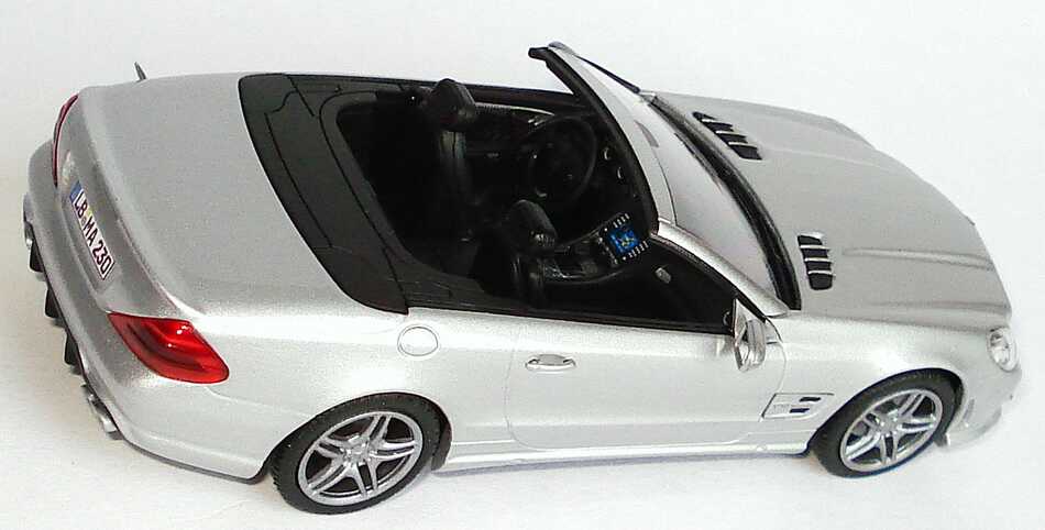 Foto 1:43 Mercedes-Benz SL 65 AMG (R230, Modell 2008) silber-met. Werbemodell Minichamps B66960601